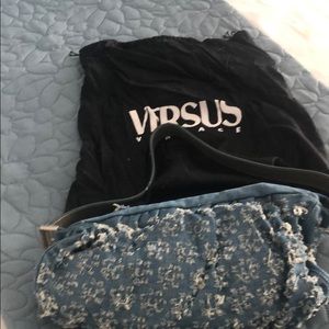 Versus